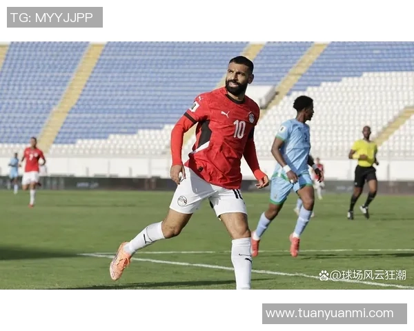 萨拉赫领衔埃及国家队冲击世界杯新篇章 展现足坛巨星风采